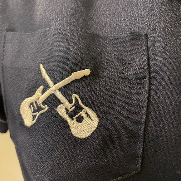 Fender short sleeve button up shirt - Picture 3 of 7